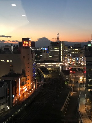 夕陽の富士山.jpg