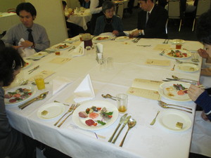 2015クリスマス市民会館食卓写真.JPG