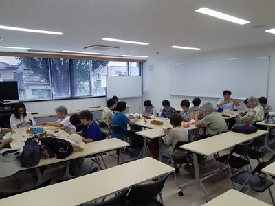 160824　サロン元気　機織り (1).JPG