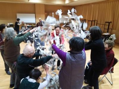 171206笑いヨガ１ (5).JPG