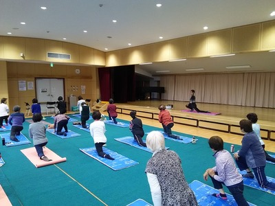 180509 ヨガ2.JPG