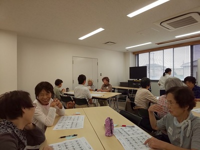 181003　通いの場　手話 (5).JPG